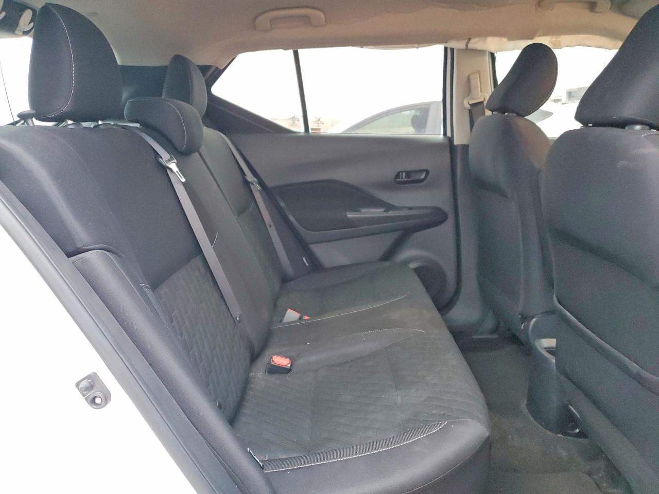 2022 NISSAN KICKS S photo 11