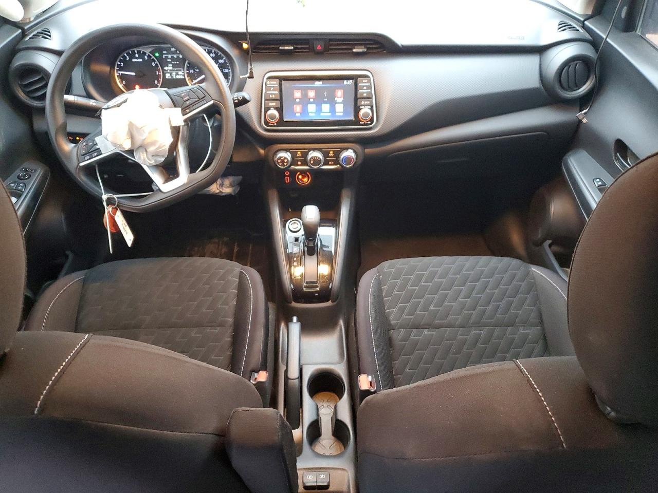 2022 NISSAN KICKS S photo 8