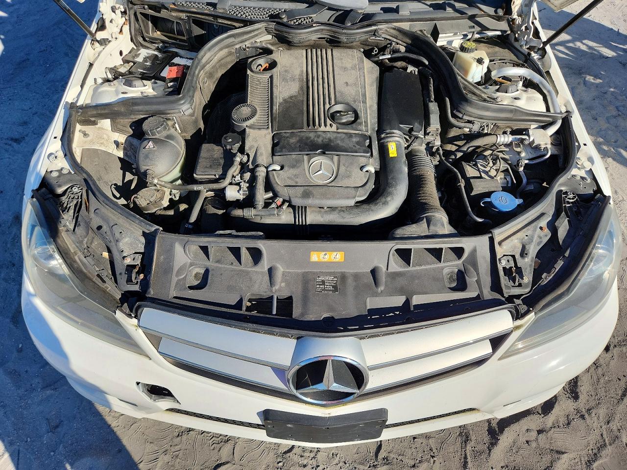 2013 MERCEDES-BENZ C 250 photo 11