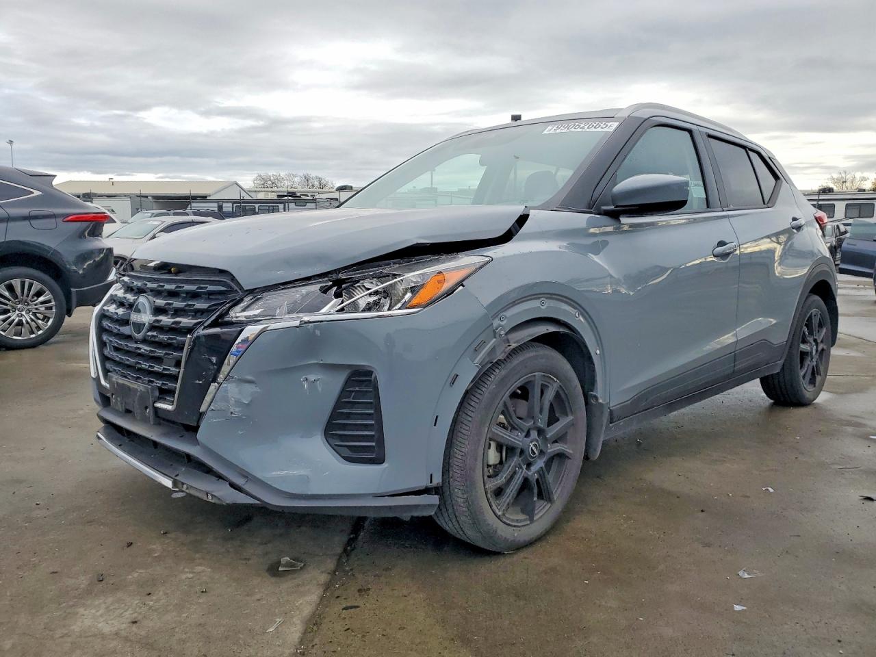 2022 NISSAN KICKS