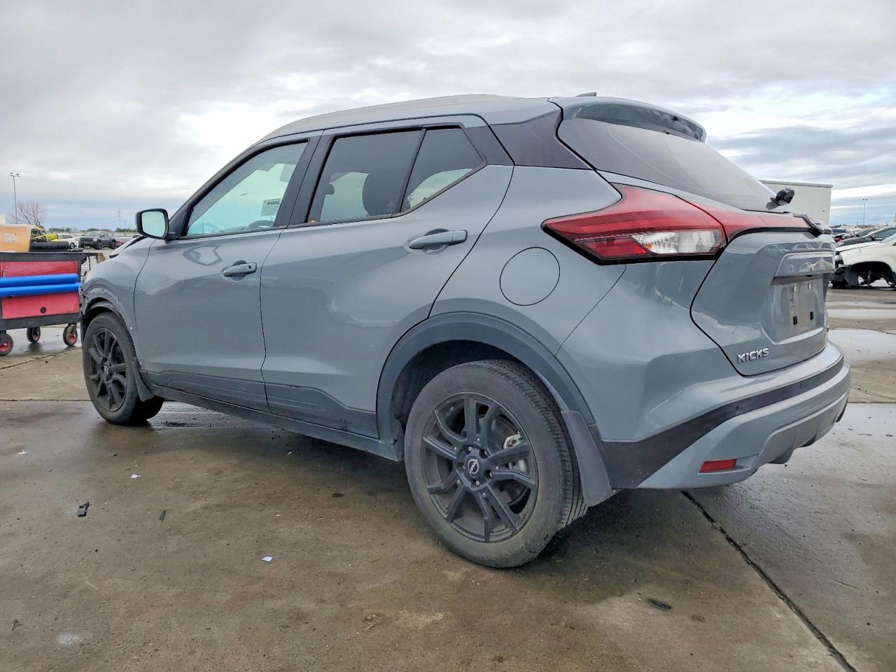 2022 NISSAN KICKS SV photo 2
