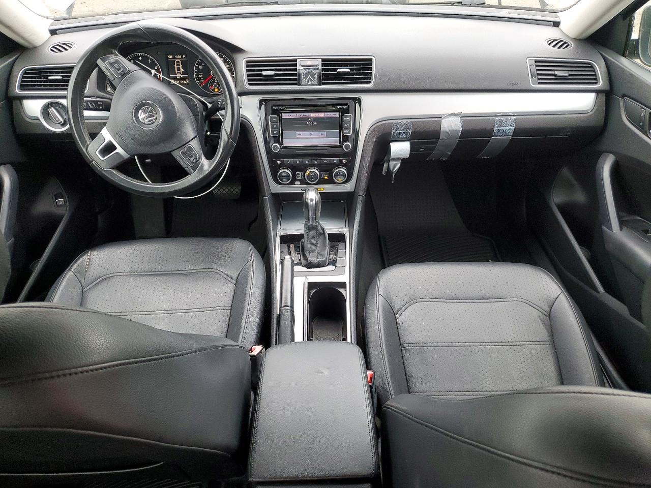 2012 VOLKSWAGEN PASSAT SE photo 8
