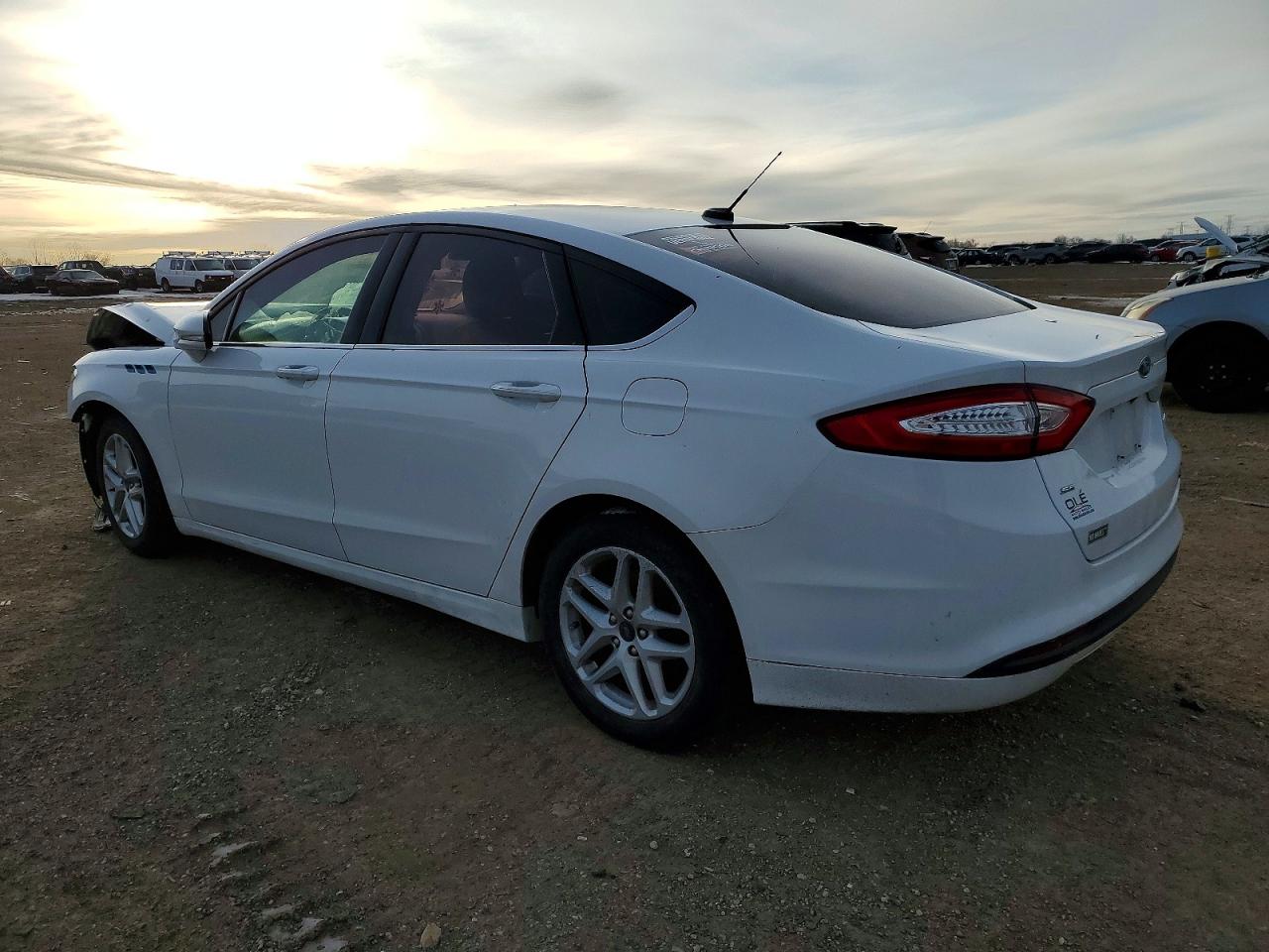 2015 FORD FUSION SE photo 3