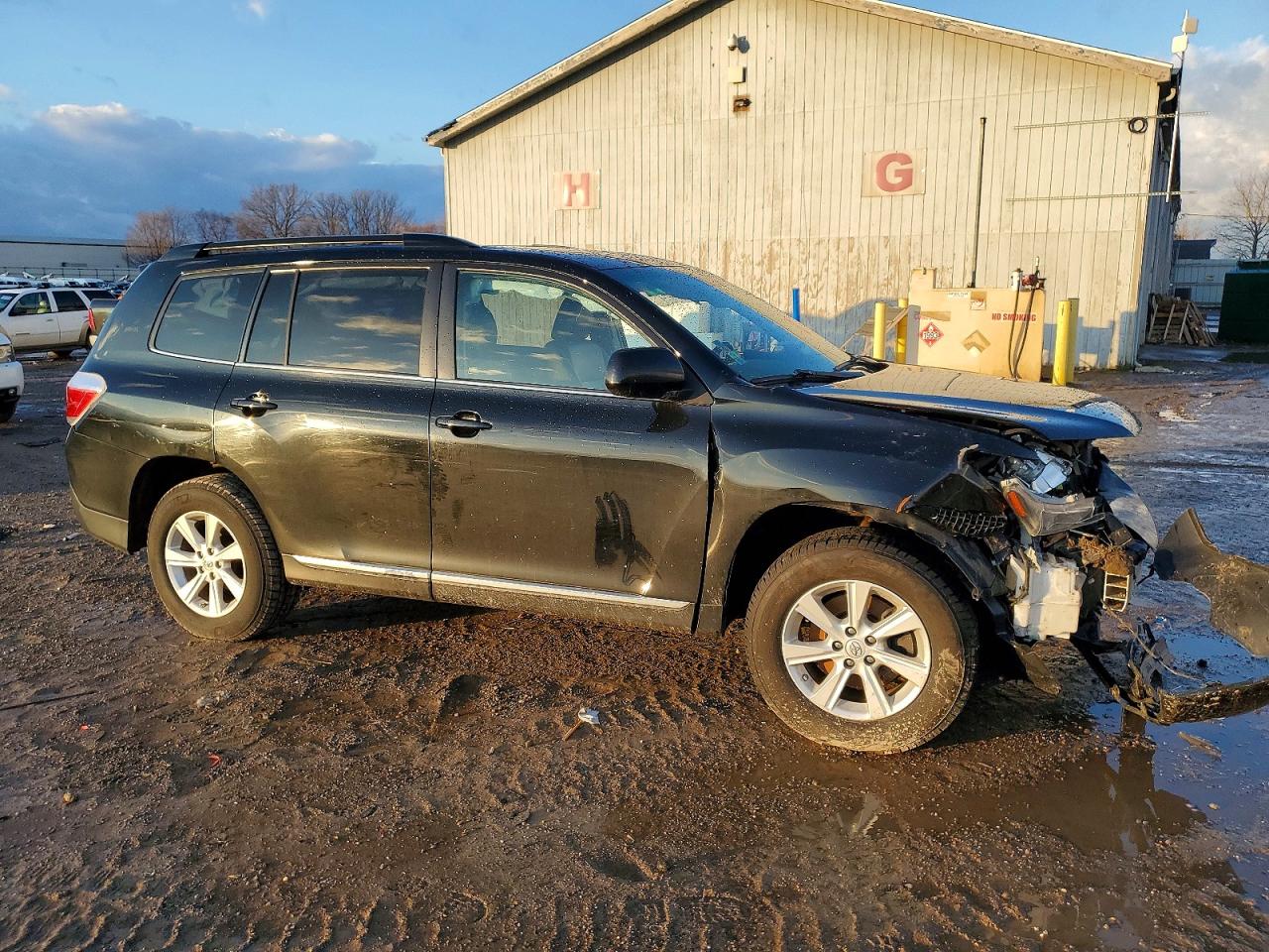 2011 TOYOTA HIGHLANDER BASE photo 4
