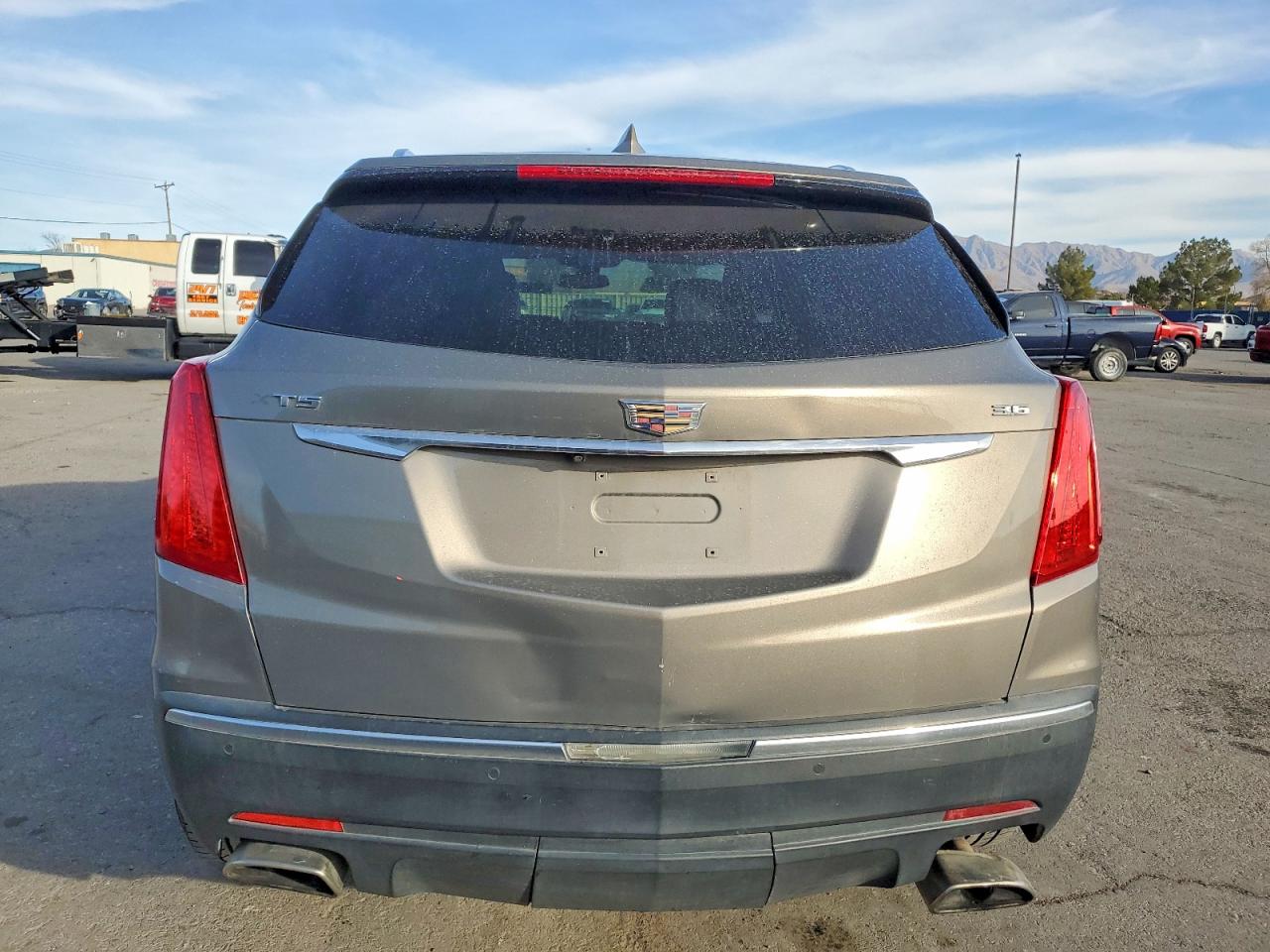 2018 CADILLAC XT5 LUXURY photo 6