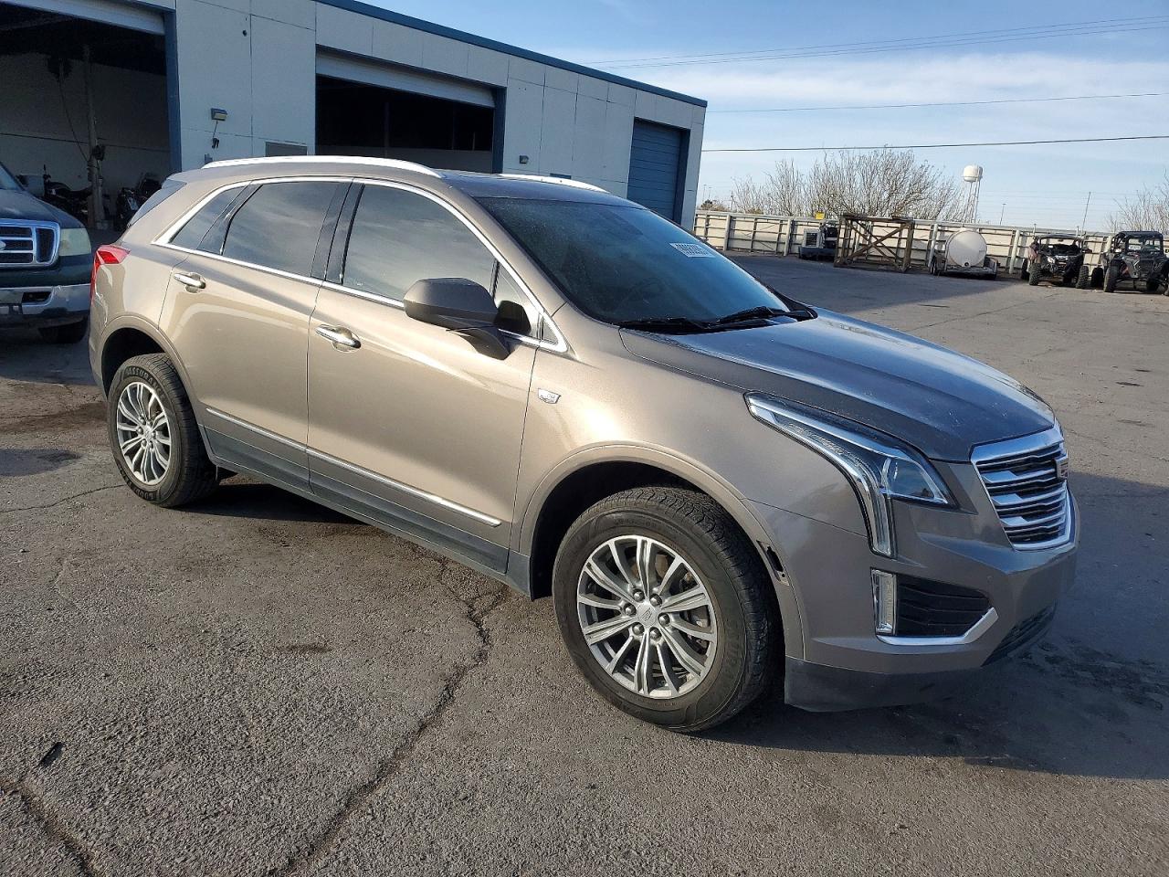2018 CADILLAC XT5 LUXURY photo 4