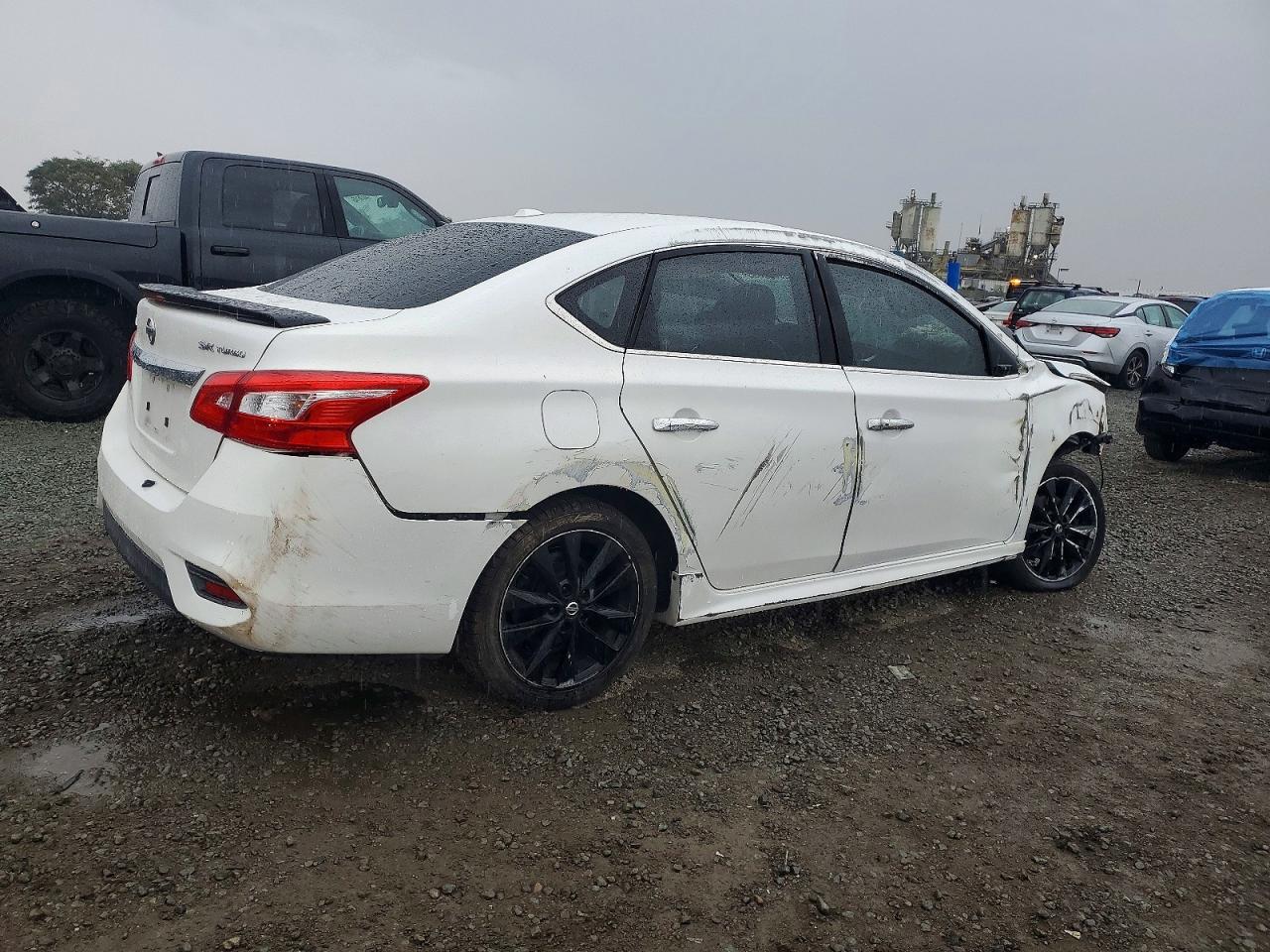 2017 NISSAN SENTRA SR TURBO photo 3