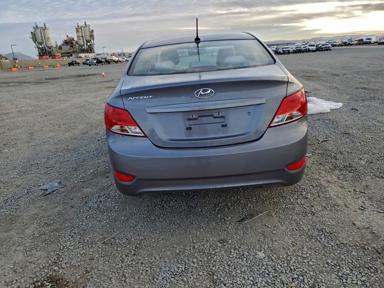 2015 HYUNDAI ACCENT GLS photo 6