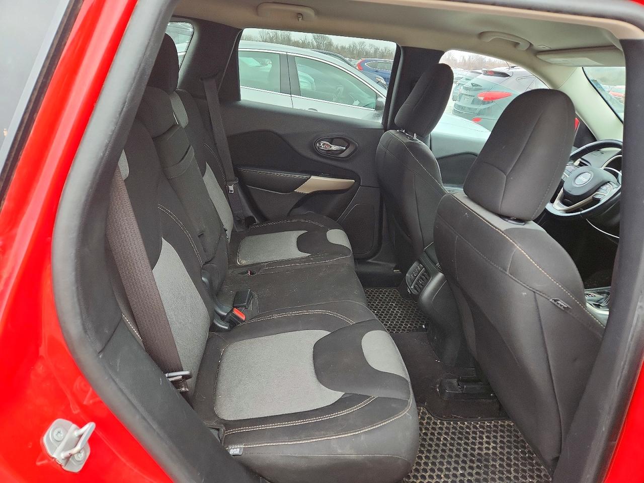 2018 JEEP CHEROKEE LATITUDE photo 11
