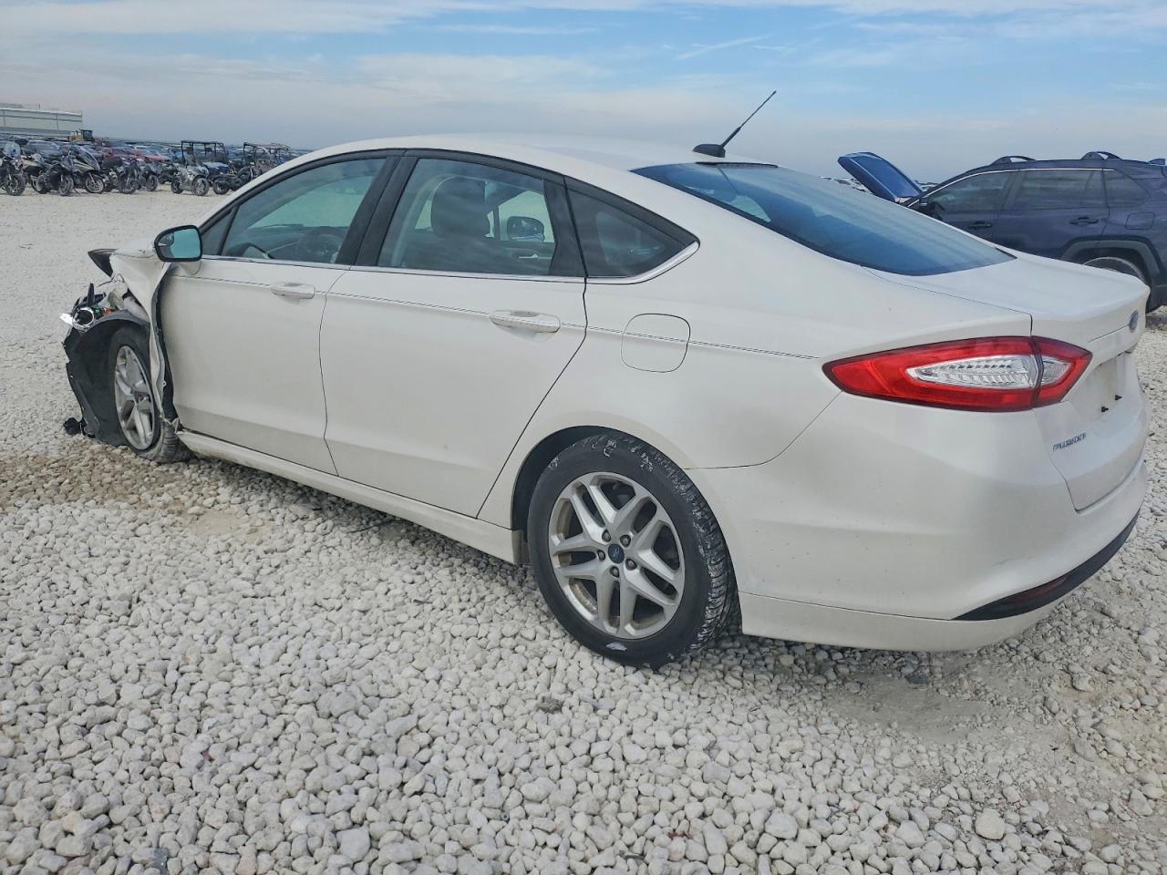 2016 FORD FUSION SE photo 2