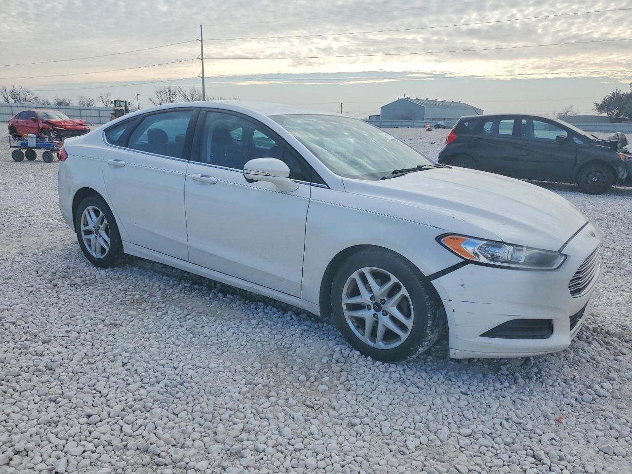 2016 FORD FUSION SE photo 4