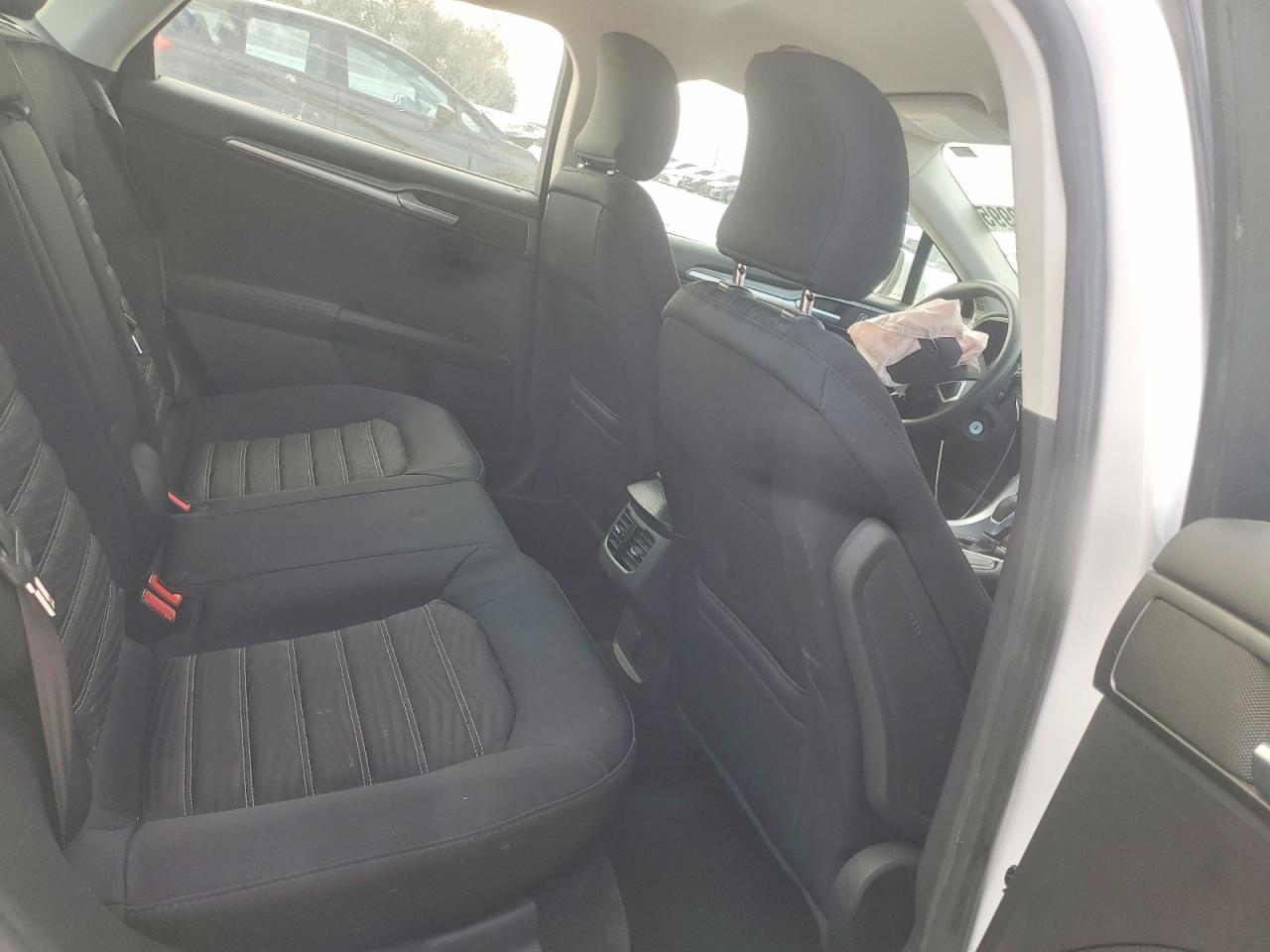 2016 FORD FUSION SE photo 10