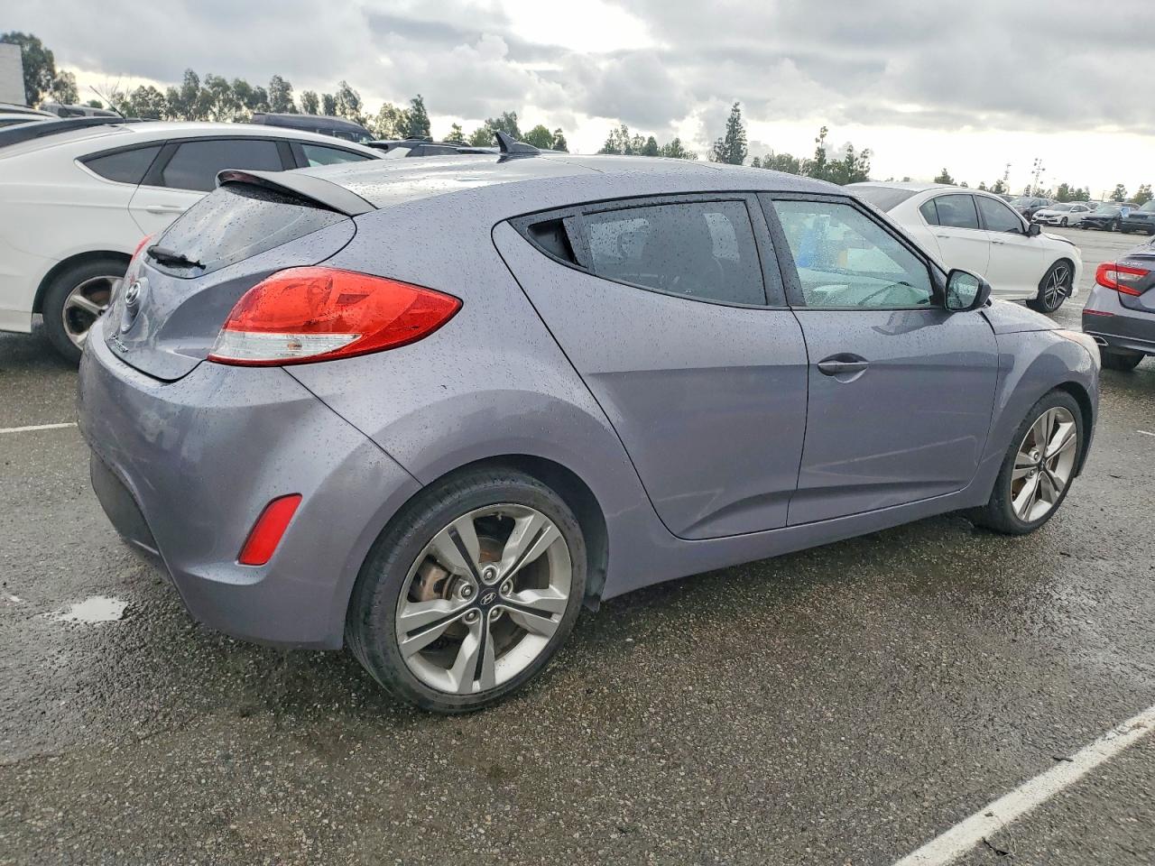 2017 HYUNDAI VELOSTER photo 3