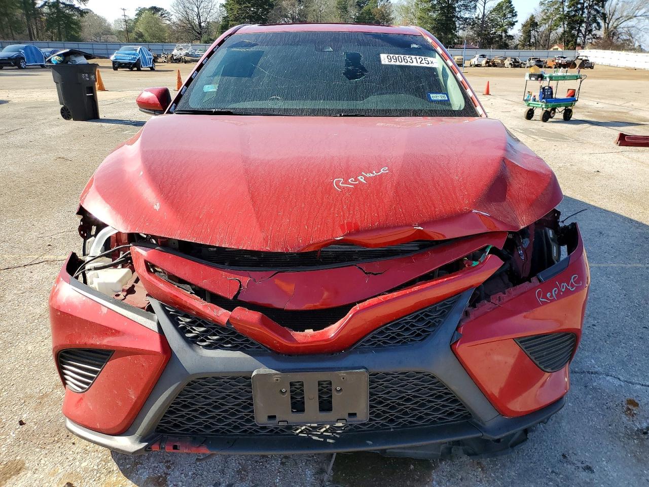2019 TOYOTA CAMRY L photo 5