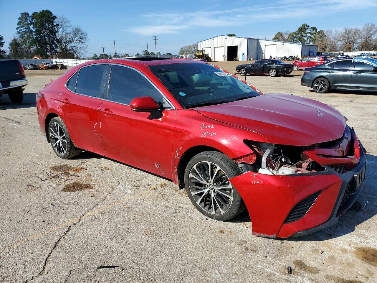 2019 TOYOTA CAMRY L photo 4