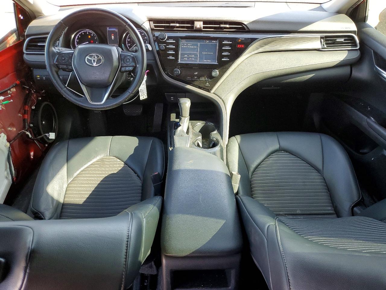 2019 TOYOTA CAMRY L photo 8