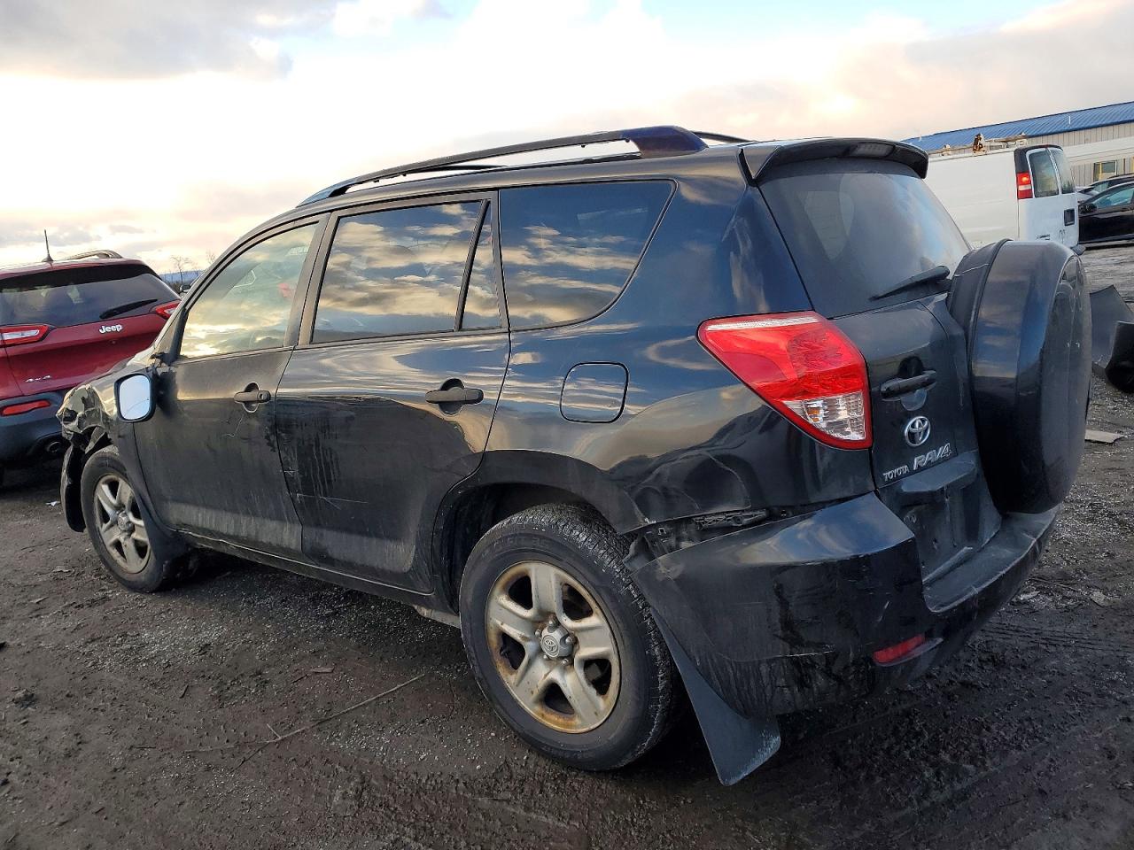 2007 TOYOTA RAV4 photo 2