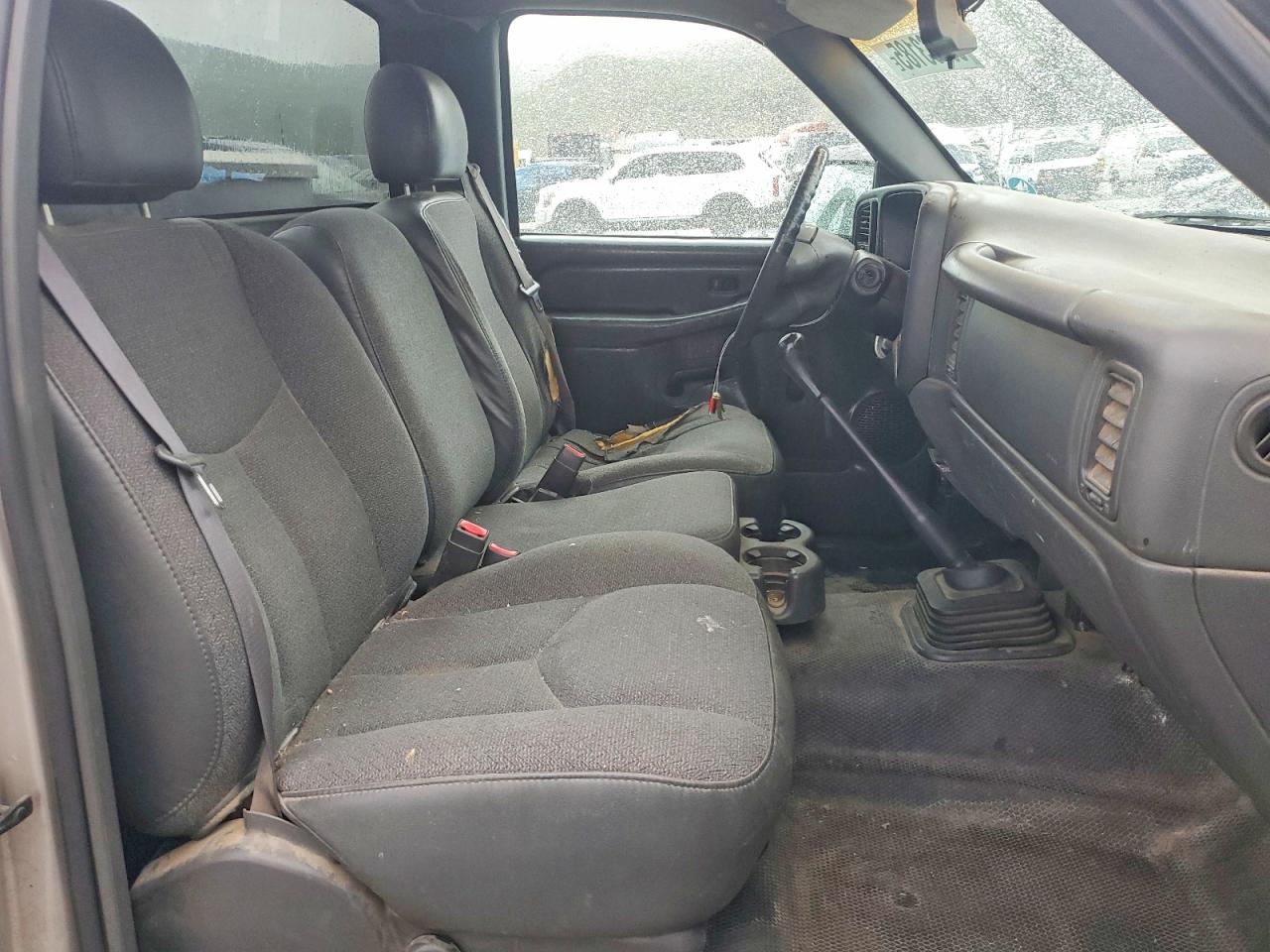 2004 CHEVROLET SILVERADO C1500 photo 10