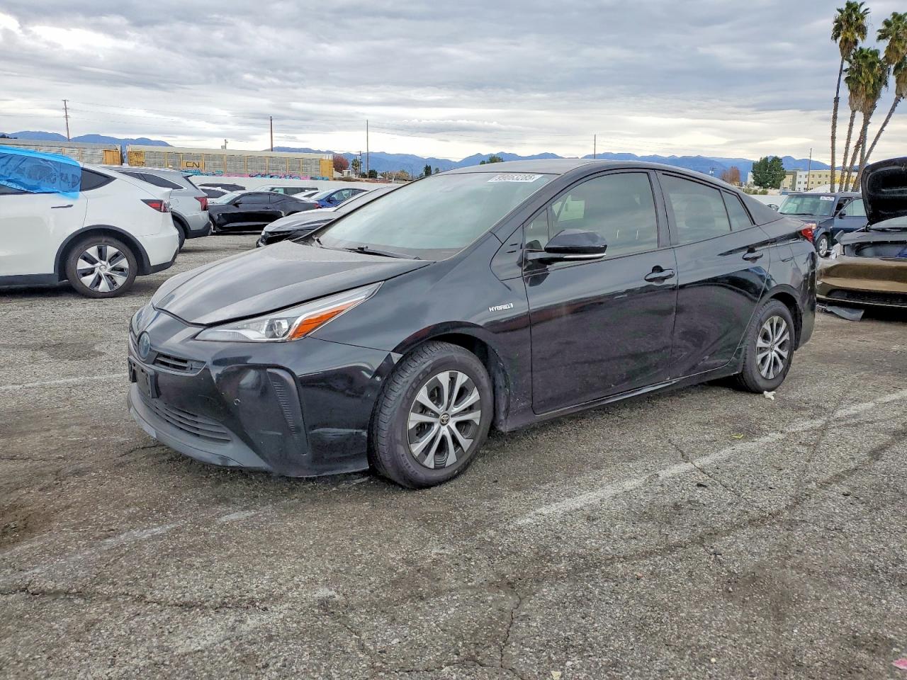 2019 TOYOTA PRIUS