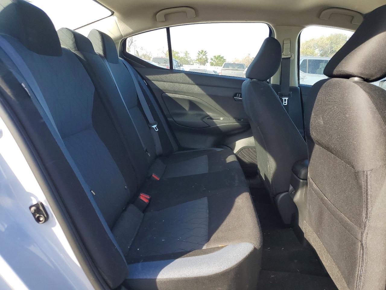 2024 NISSAN VERSA SV photo 10
