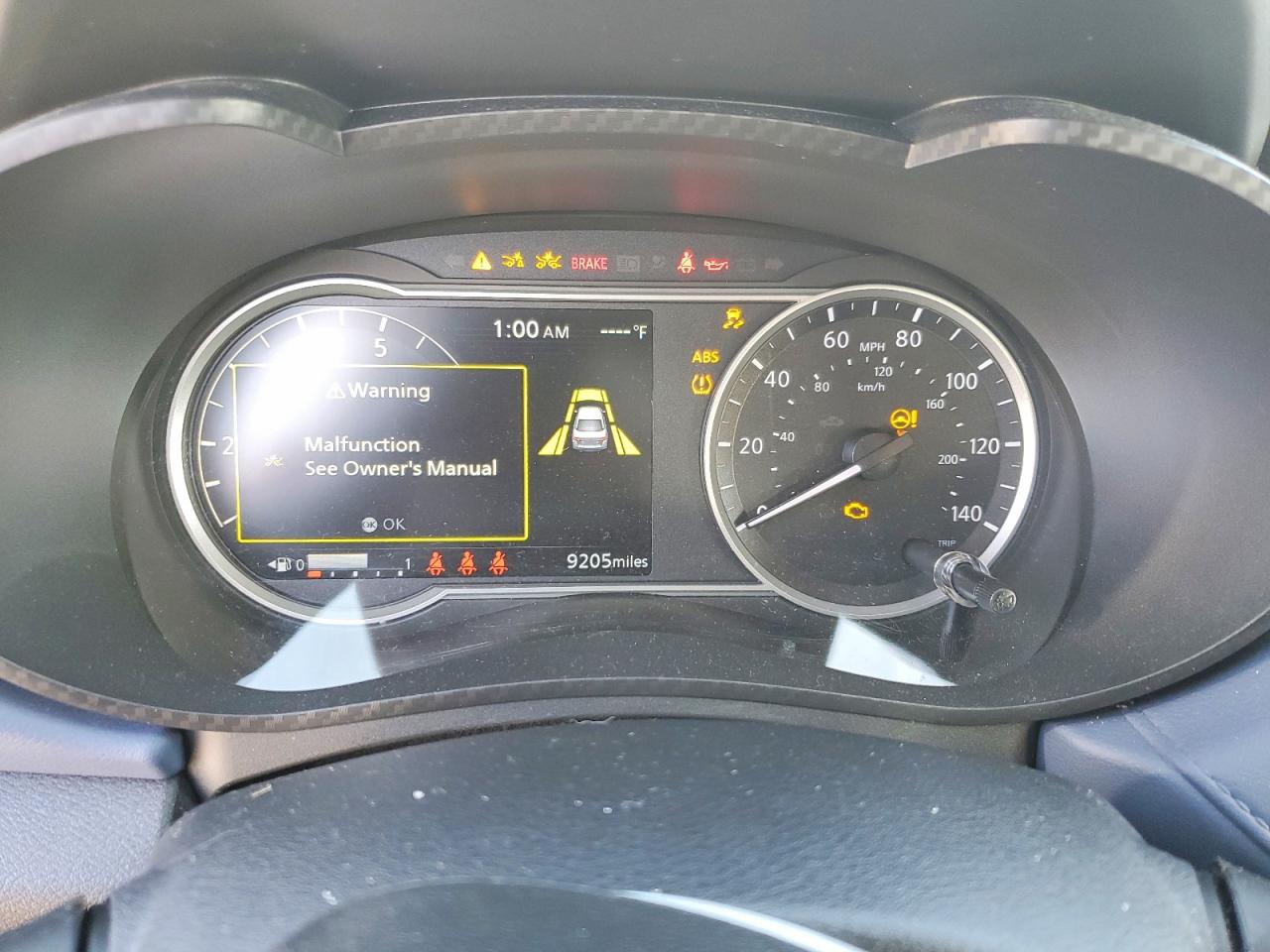 2024 NISSAN VERSA SV photo 9