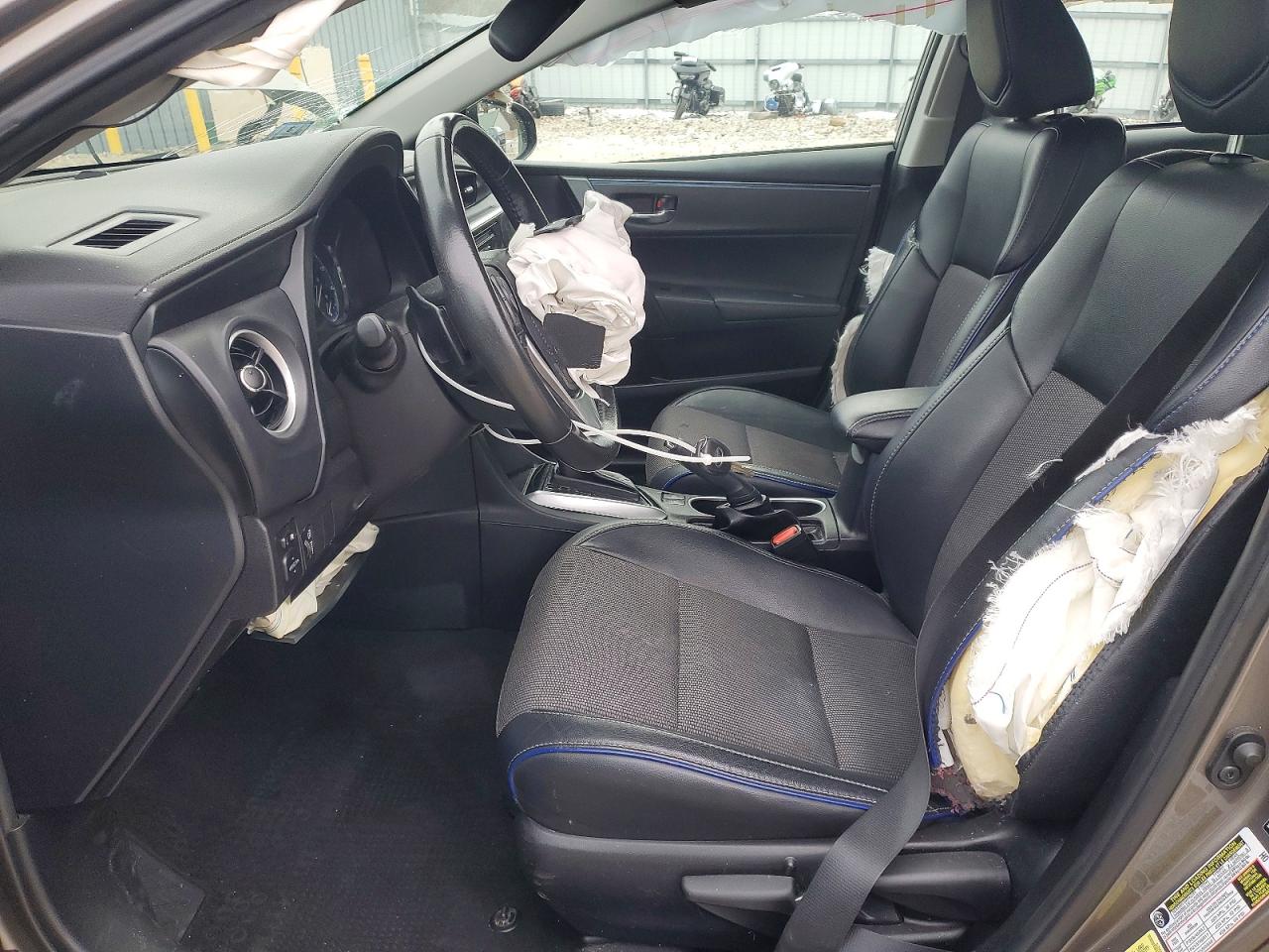 2018 TOYOTA COROLLA L photo 7