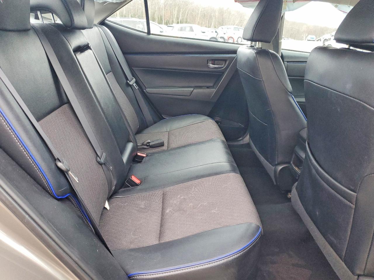 2018 TOYOTA COROLLA L photo 10