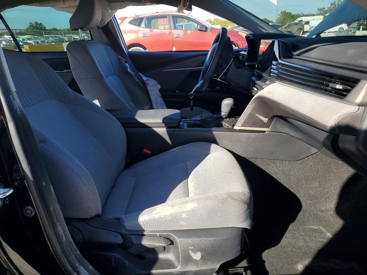 2025 TOYOTA CAMRY XSE photo 13