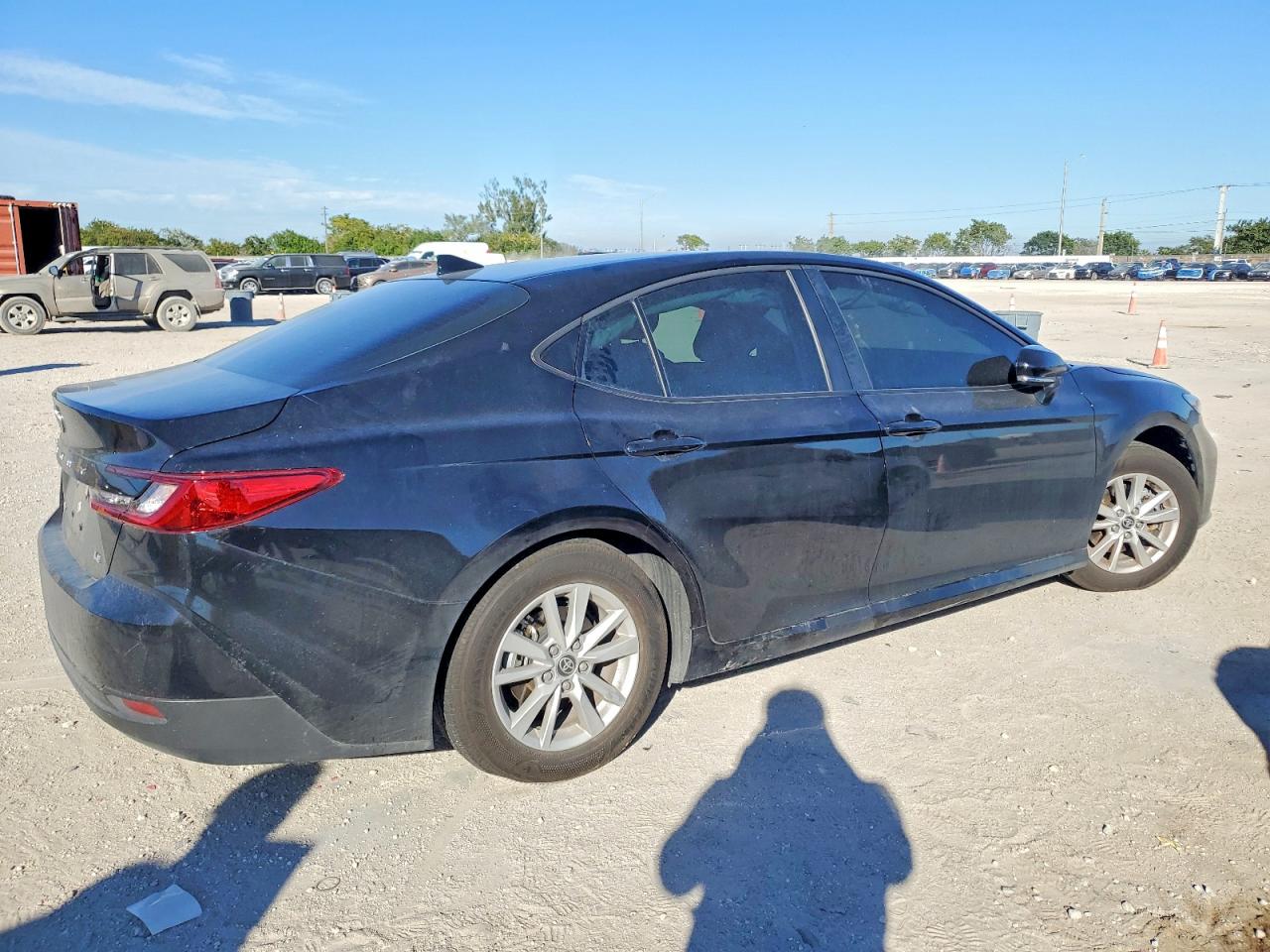 2025 TOYOTA CAMRY XSE photo 5