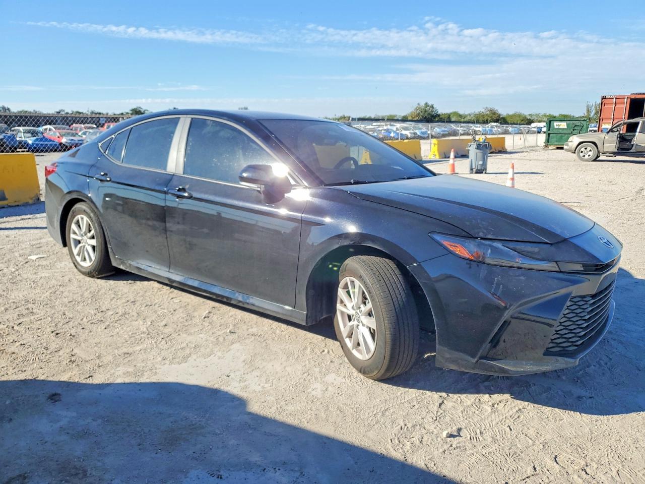 2025 TOYOTA CAMRY XSE photo 7