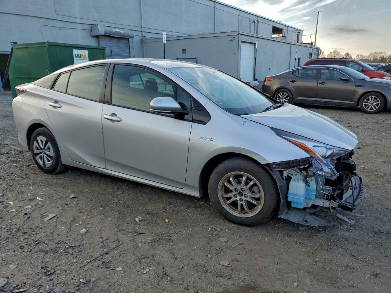 2017 TOYOTA PRIUS photo 4