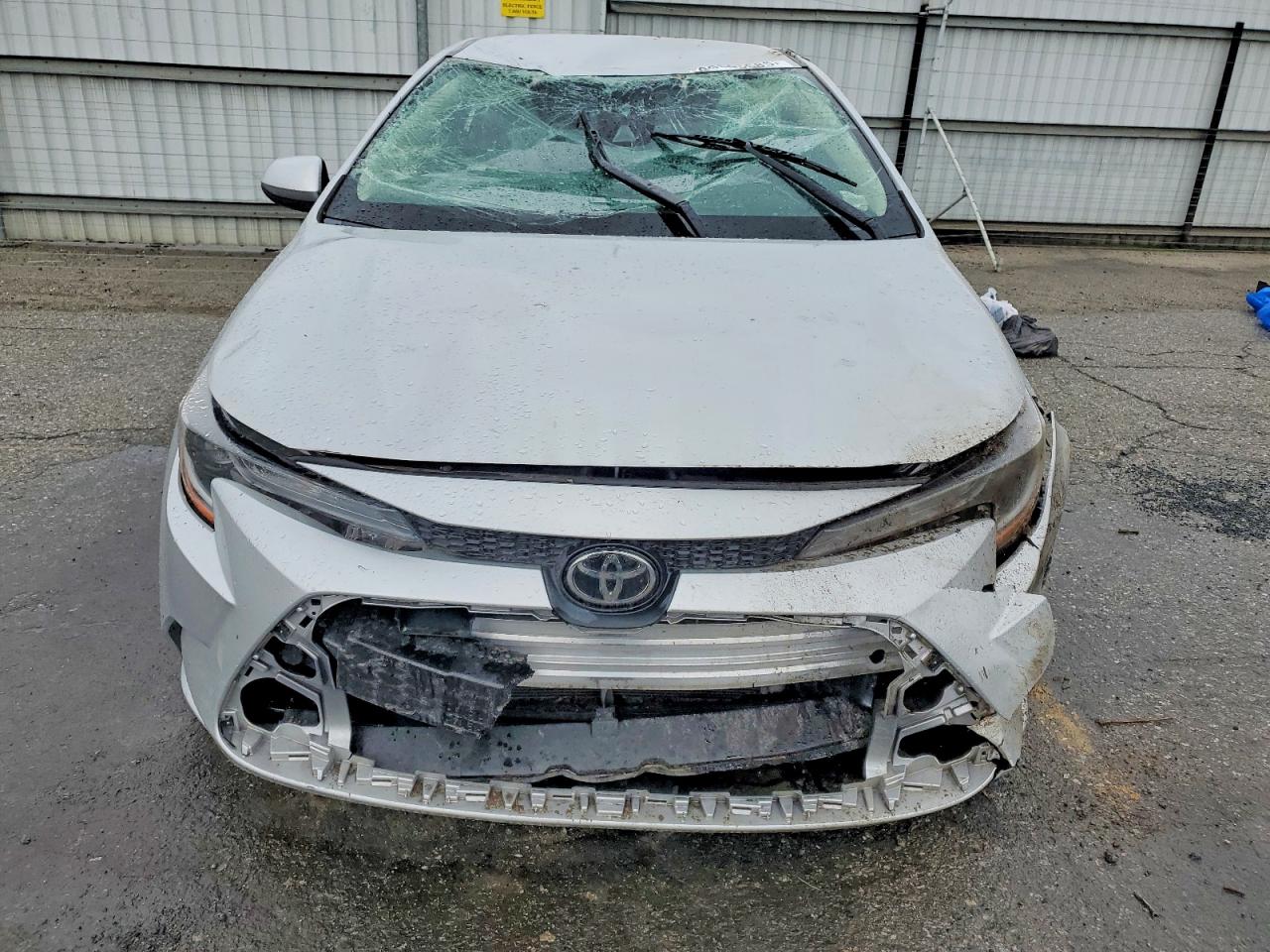 2022 TOYOTA COROLLA LE photo 5