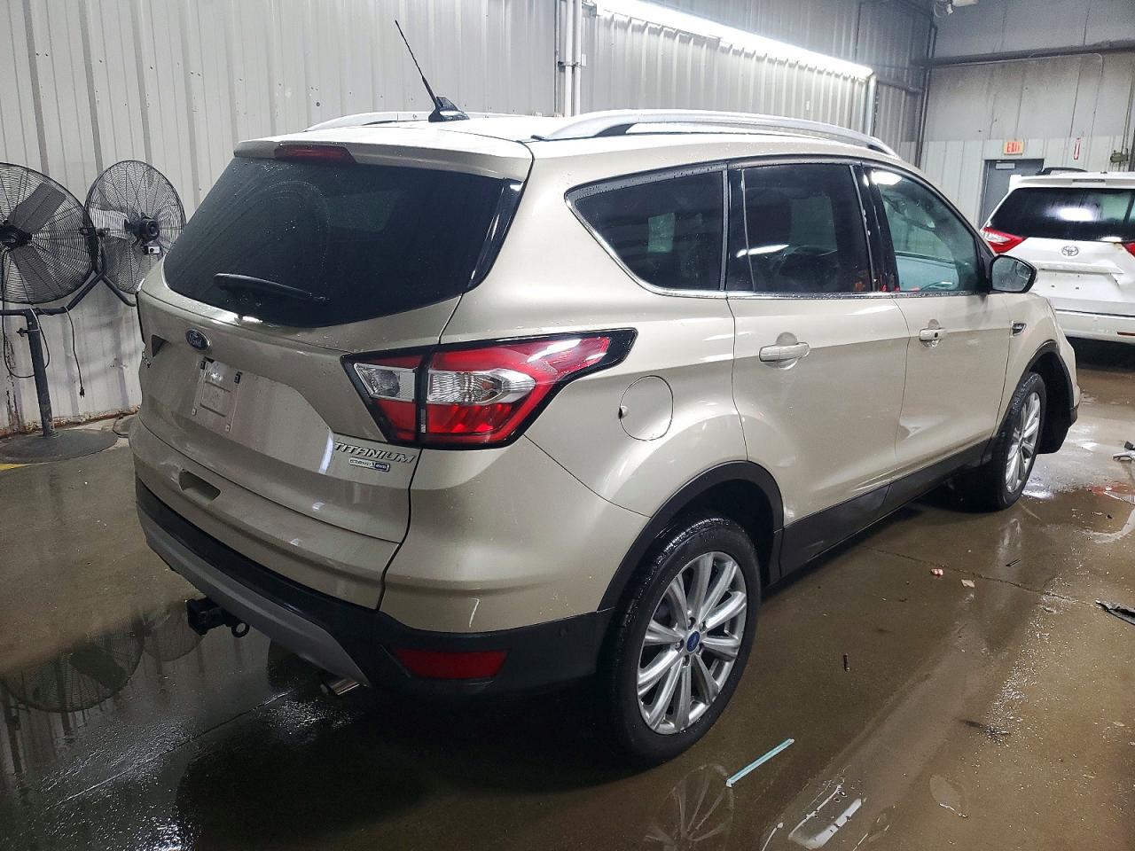 2018 FORD ESCAPE TITANIUM photo 3