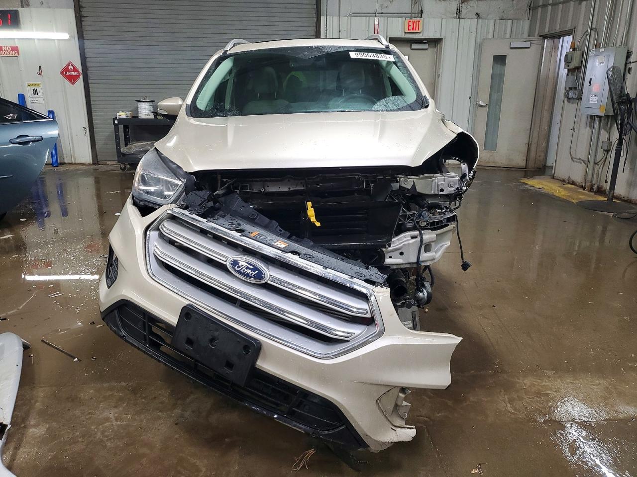 2018 FORD ESCAPE TITANIUM photo 5