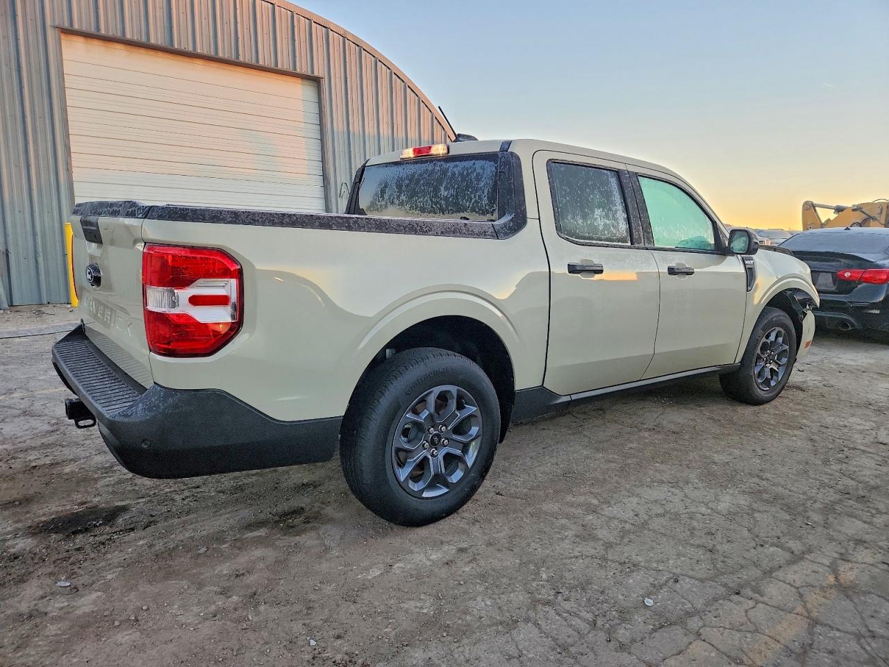 2025 FORD MAVERICK XLT photo 3