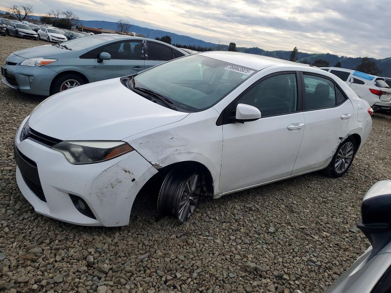 2015 TOYOTA COROLLA