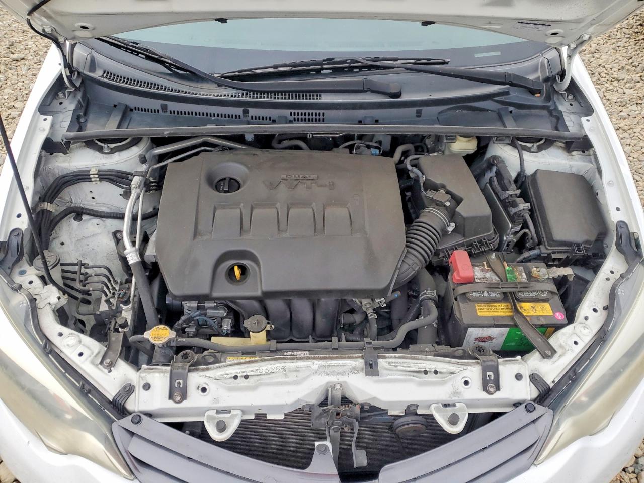 2015 TOYOTA COROLLA L photo 11