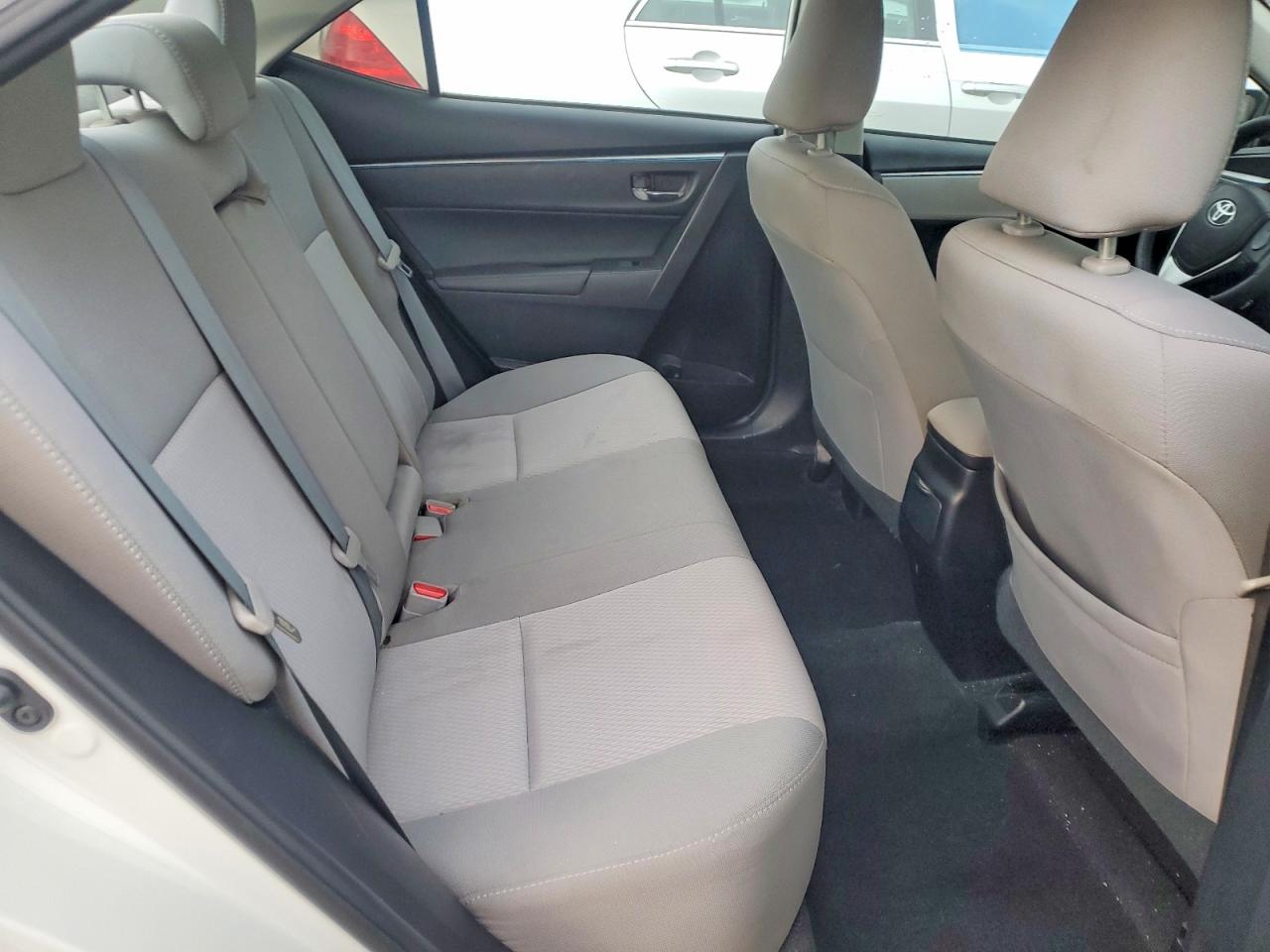 2015 TOYOTA COROLLA L photo 10