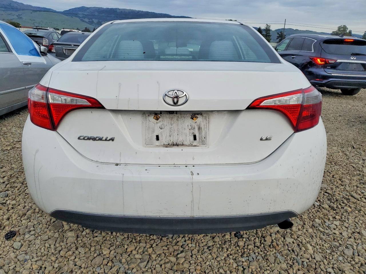 2015 TOYOTA COROLLA L photo 6