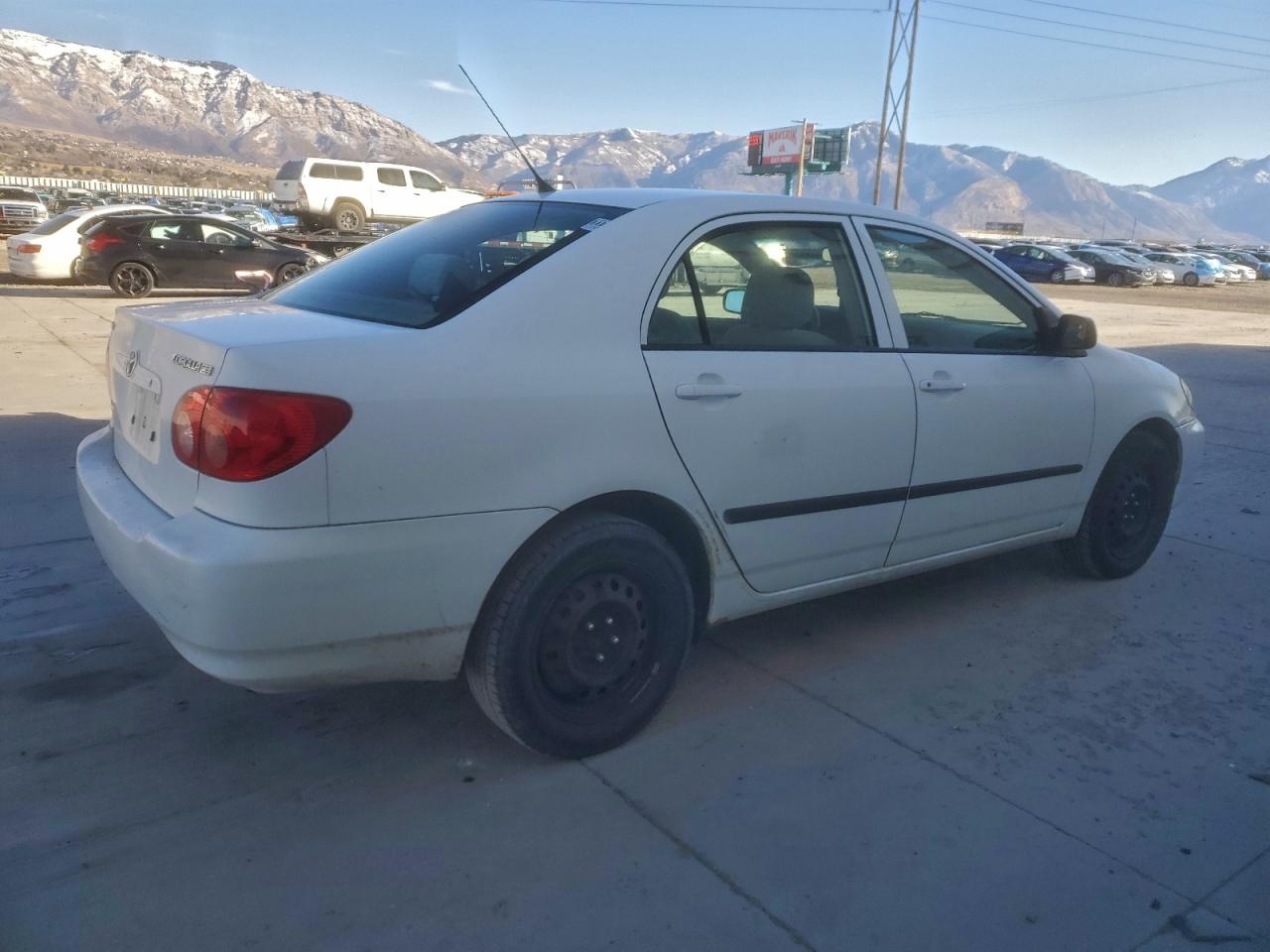 2005 TOYOTA COROLLA CE photo 3