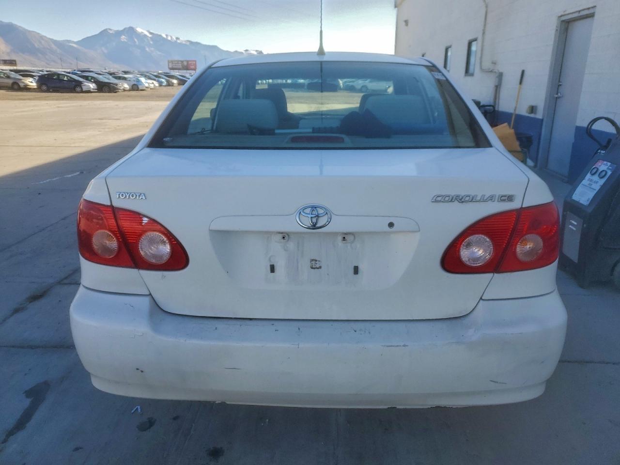 2005 TOYOTA COROLLA CE photo 6