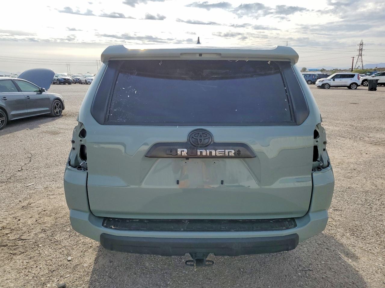 2022 TOYOTA 4RUNNER SR5 PREMIUM photo 11