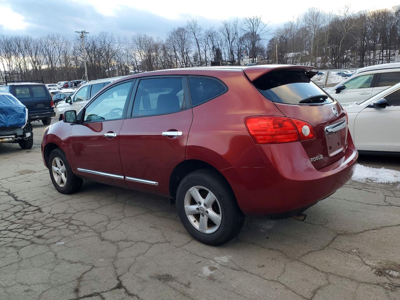 2013 NISSAN ROGUE S photo 2