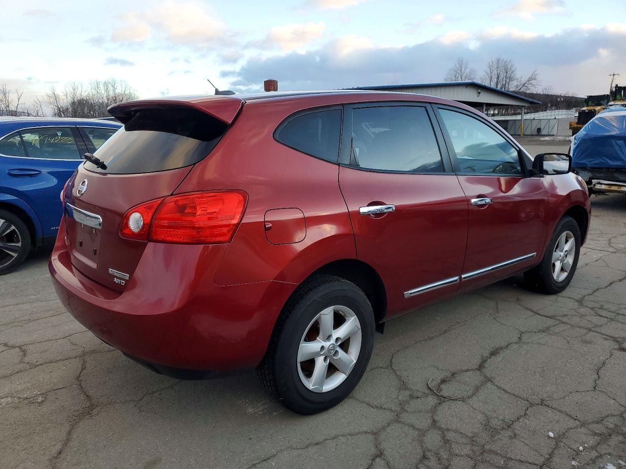 2013 NISSAN ROGUE S photo 3