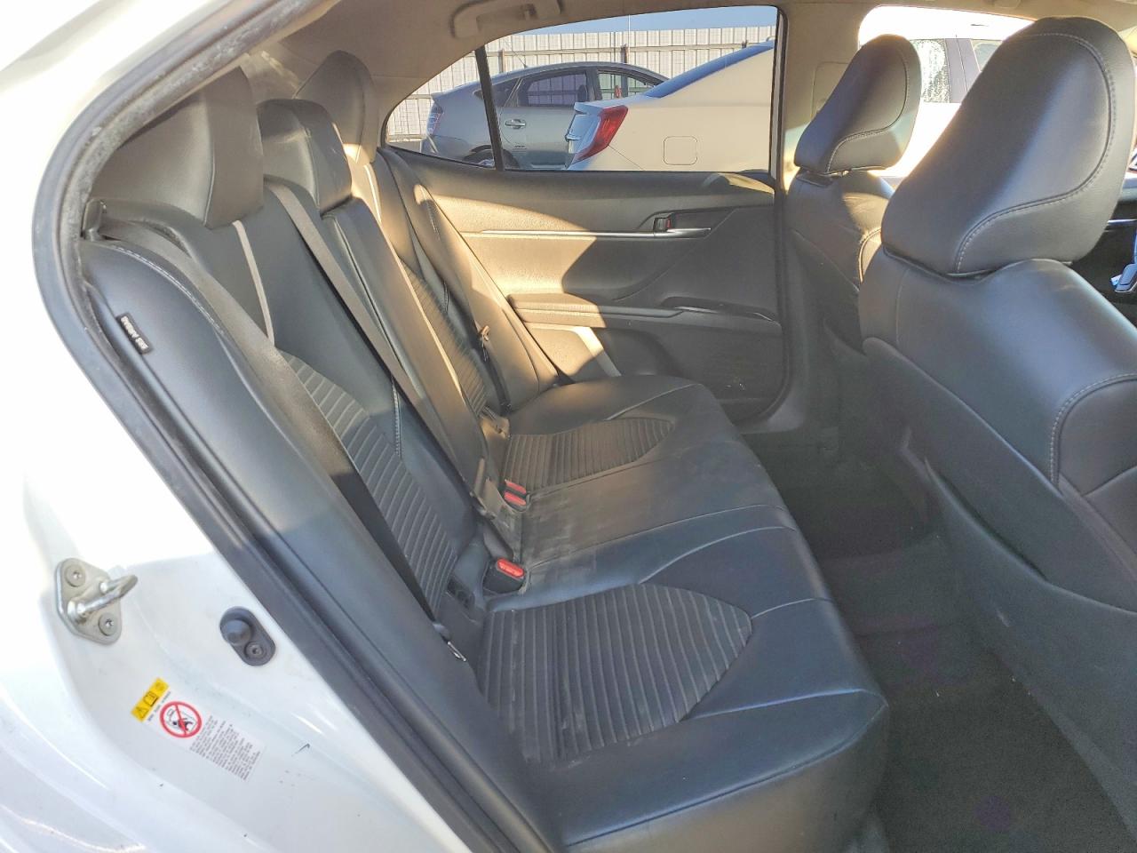 2019 TOYOTA CAMRY photo 10