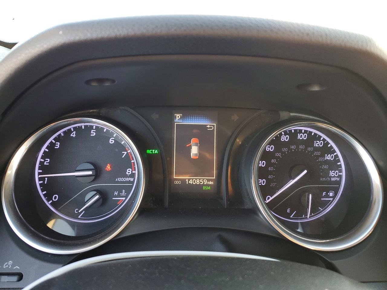 2019 TOYOTA CAMRY photo 9