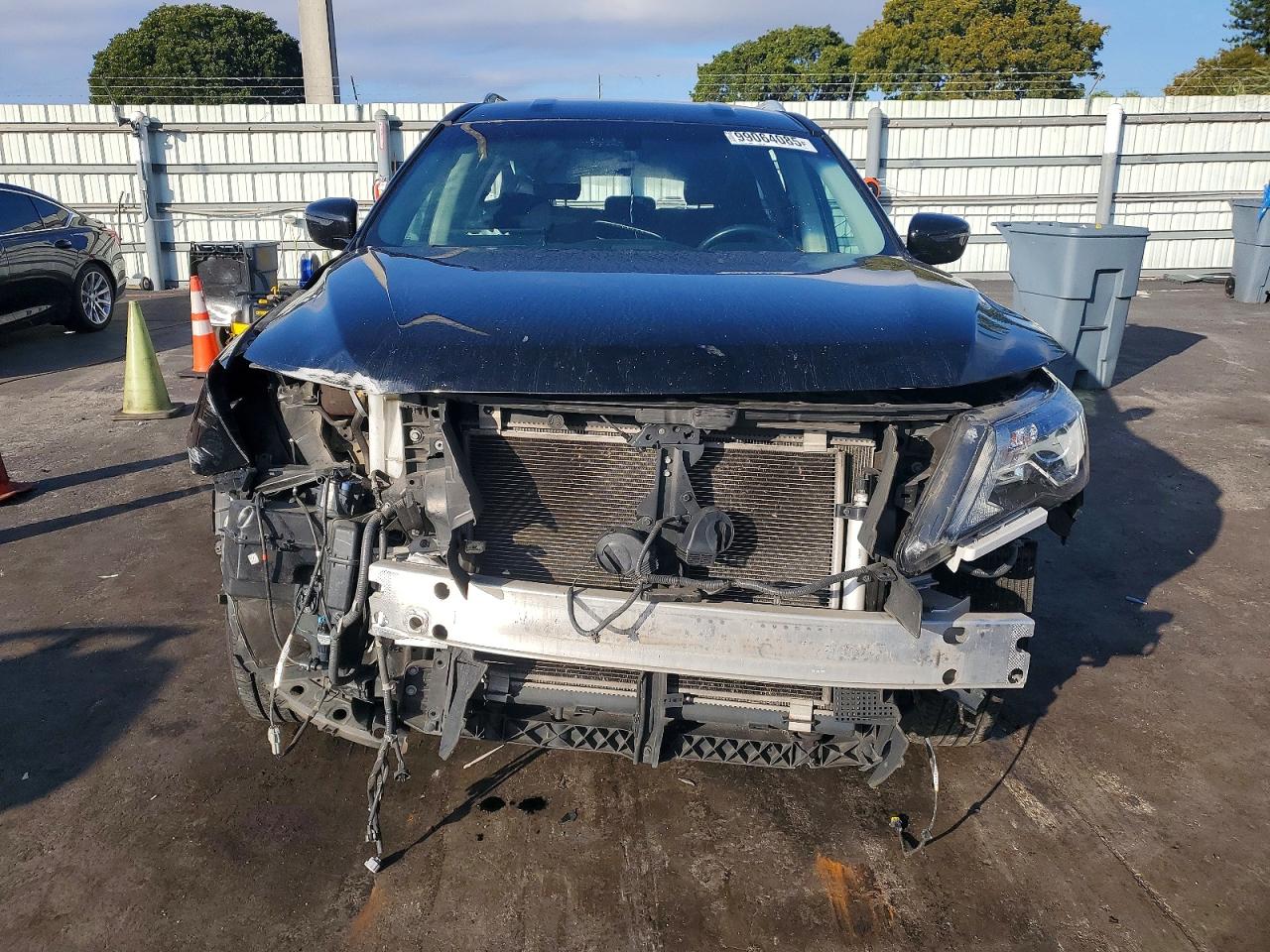 2017 NISSAN PATHFINDER S photo 5
