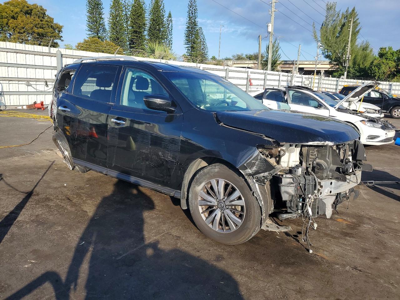 2017 NISSAN PATHFINDER S photo 4