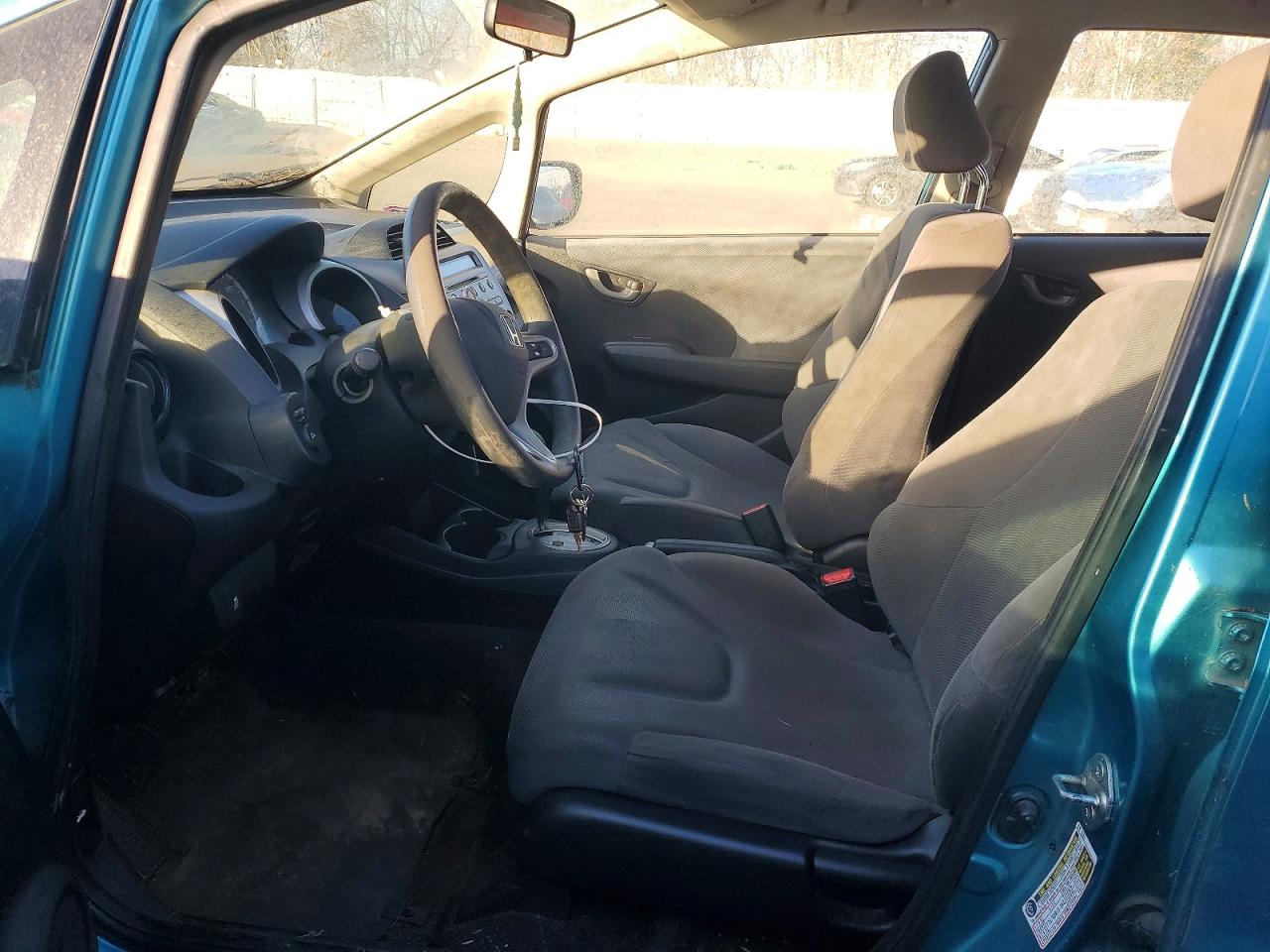 2013 HONDA FIT photo 7