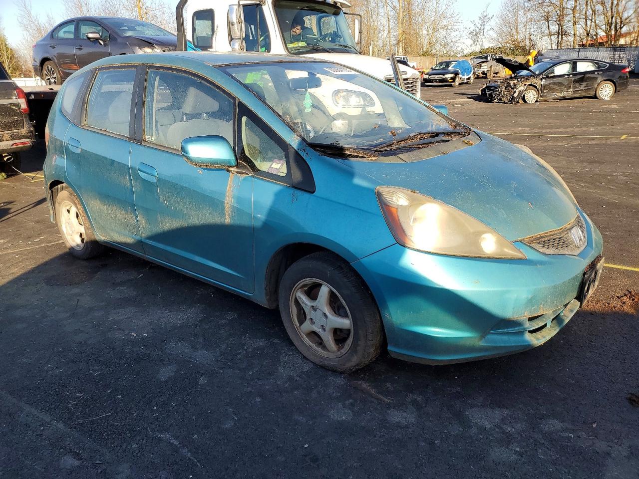 2013 HONDA FIT photo 4